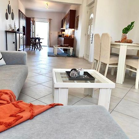 Theasis Apartments آداماس المظهر الخارجي الصورة