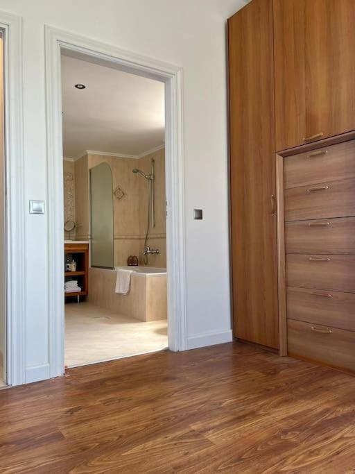 Theasis Apartments آداماس المظهر الخارجي الصورة