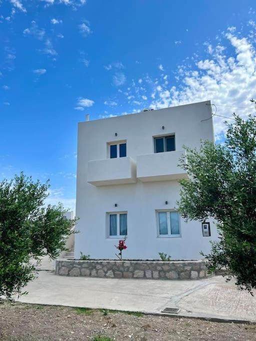 Theasis Apartments آداماس المظهر الخارجي الصورة