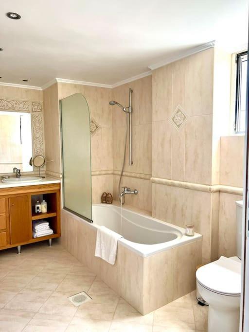 Theasis Apartments آداماس المظهر الخارجي الصورة