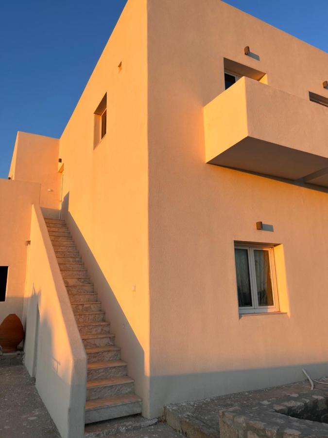 Theasis Apartments آداماس المظهر الخارجي الصورة