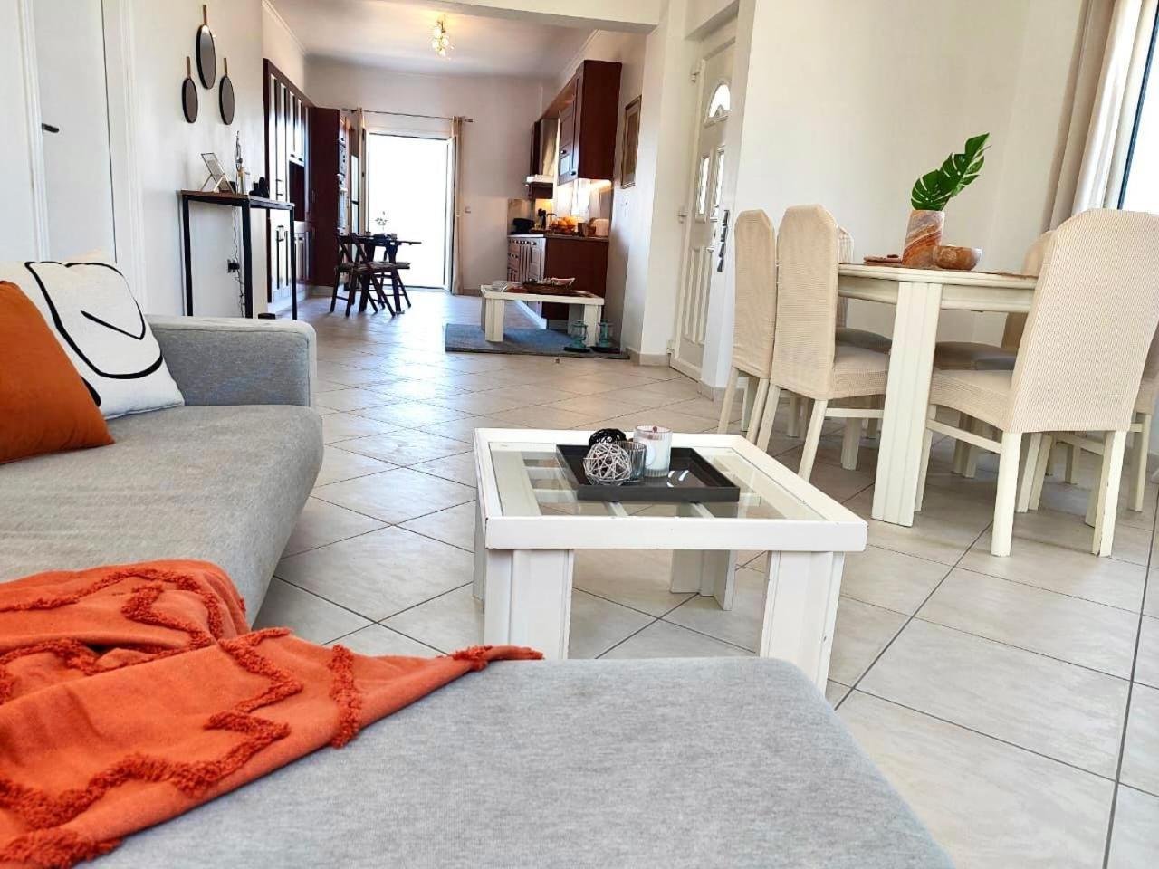 Theasis Apartments آداماس المظهر الخارجي الصورة