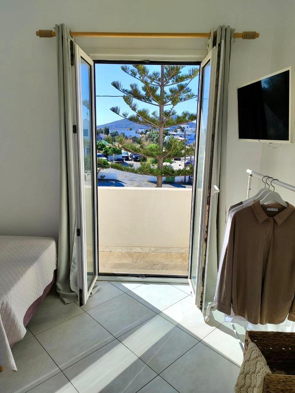 Theasis Apartments آداماس المظهر الخارجي الصورة