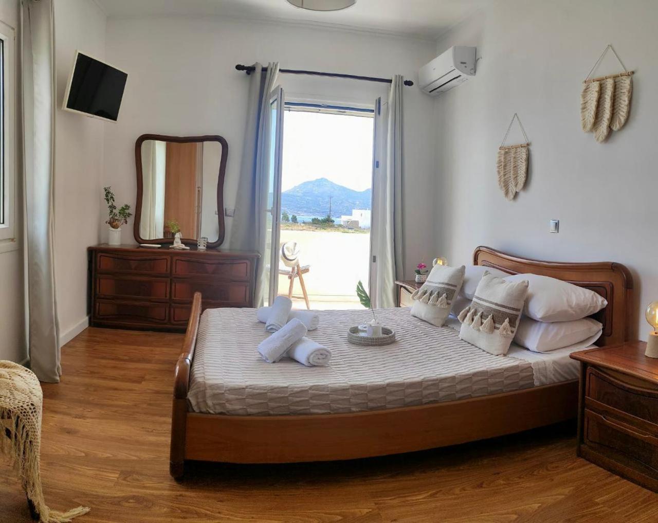 Theasis Apartments آداماس المظهر الخارجي الصورة